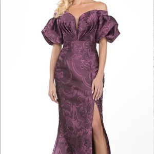 Selling Terani Long Dress Size 8 Purple